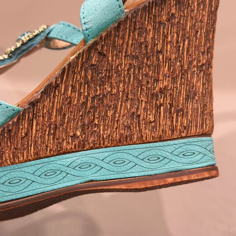 Spring Step Turquoise Beaded Wedge Sandals - Picture 5 of 9